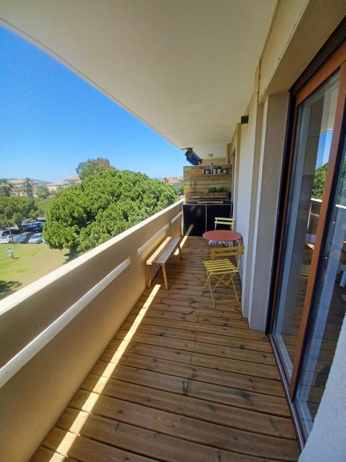 Superbe appartement à 100m de la mer, et à coté de la base nature Fréjus Exterior foto